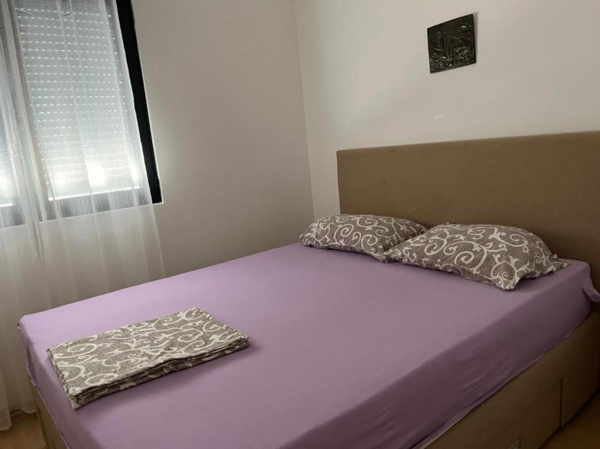 Lovely Pink Flat Apartment Podgorica Exterior photo