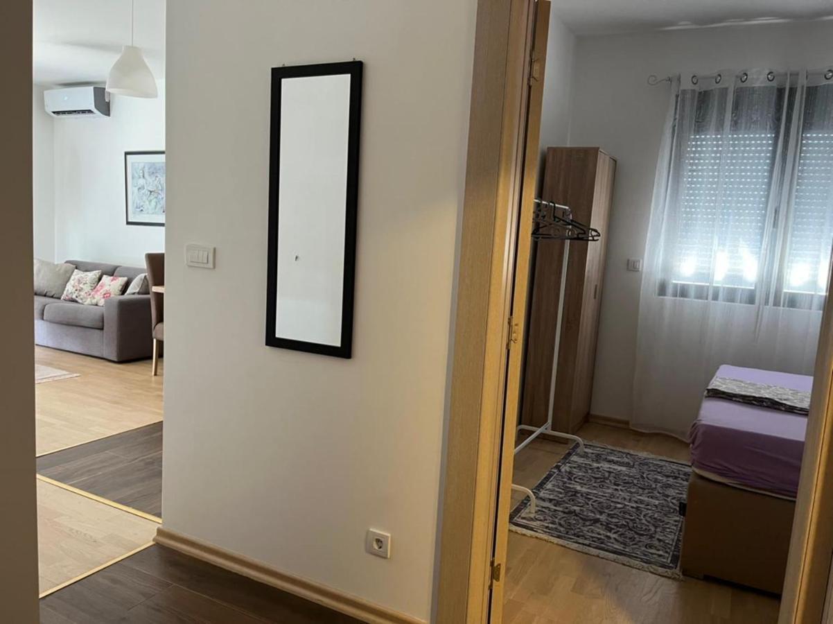 Lovely Pink Flat Apartment Podgorica Exterior photo